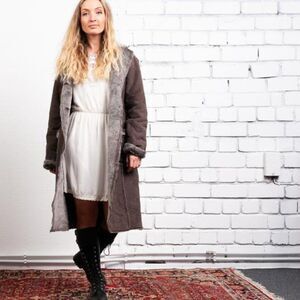 𝅺vintage Black Faux Suede Faux Fur Lined Coat